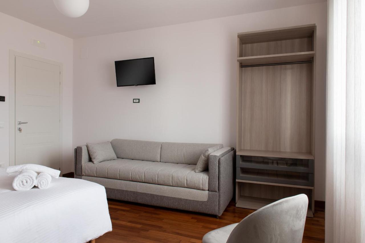 B&B Monna Lisa Rooms Montesano Scalo Exterior photo